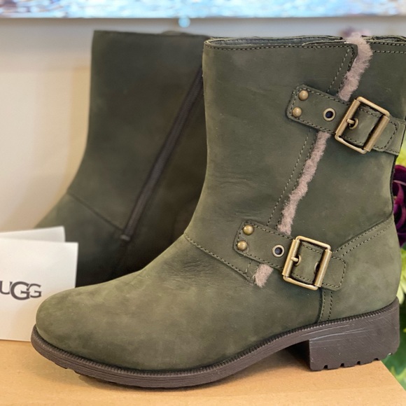 UGG olive green women’s boot - Picture 8 of 13